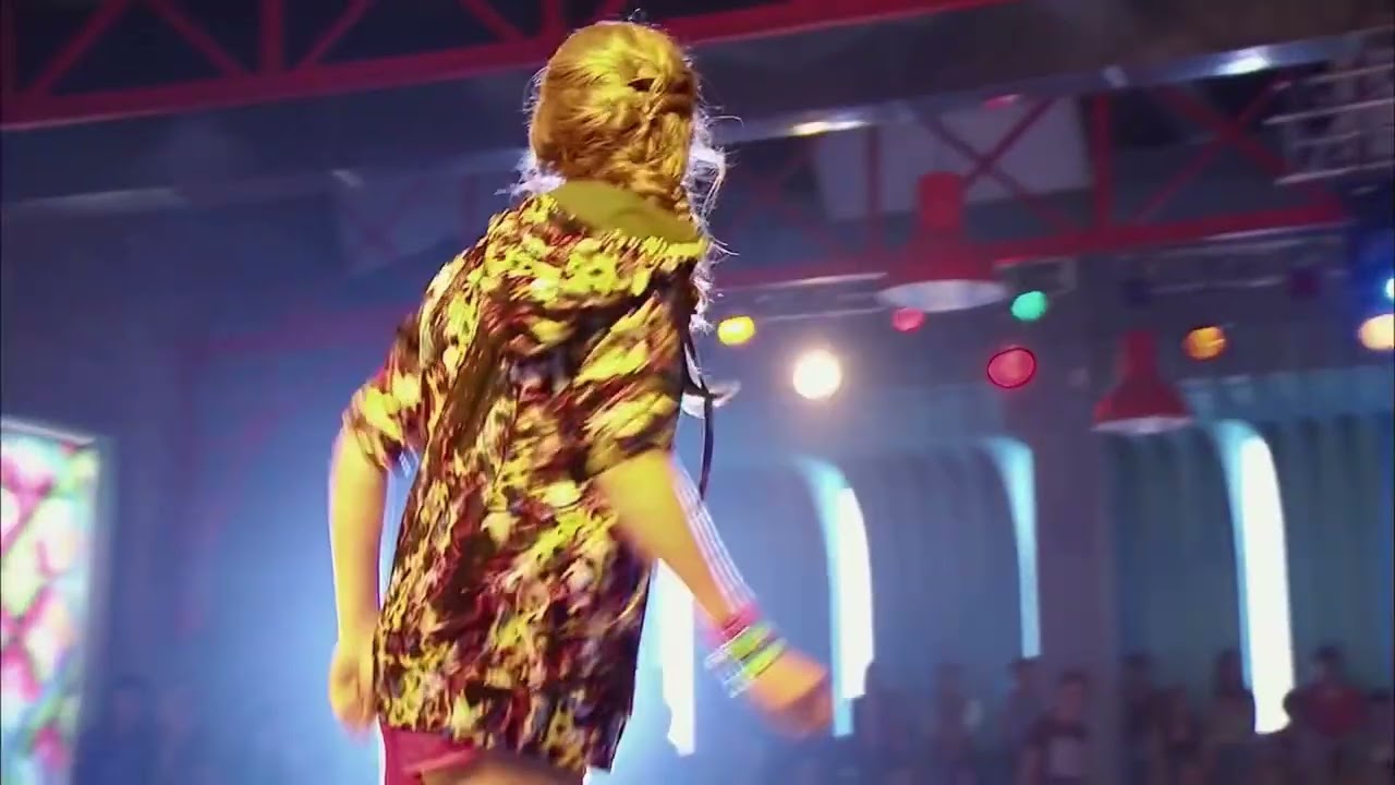 Elenco de Soy Luna -Valiente(&ldquo;Soy Luna&rdquo;-Jam and Roller)(Luna y Simon)