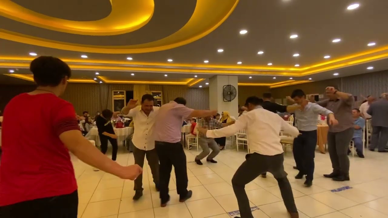 Nallihanli erbay çalar ericekli gençler oynar kaval havası