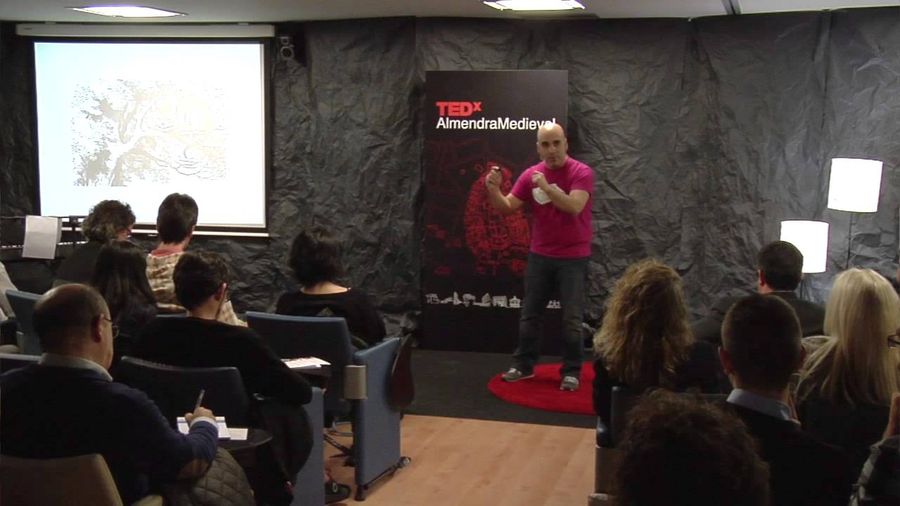 El futuro de internet: es algo personal | David Bonilla | TEDxAlmendraMedieval