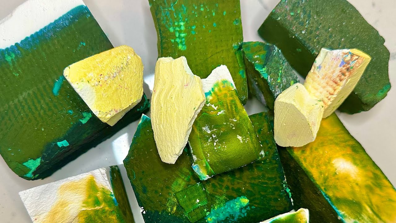 Dyed Gym Chalk Crush ASMR