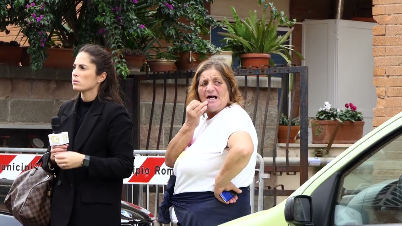 Ostia, canne fumarie a rischio crollo e ringhiere pericolanti nelle palazzine di via Fasan