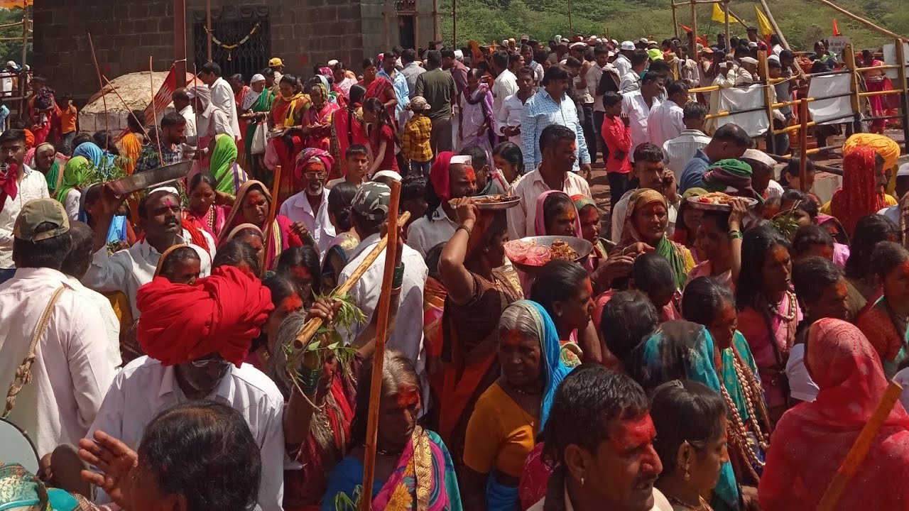 लहान मुल परडीत बसवणे कार्यक्रम श्री भिवाई देवस्थान यात्रा / जत्रा कांबळेश्वर