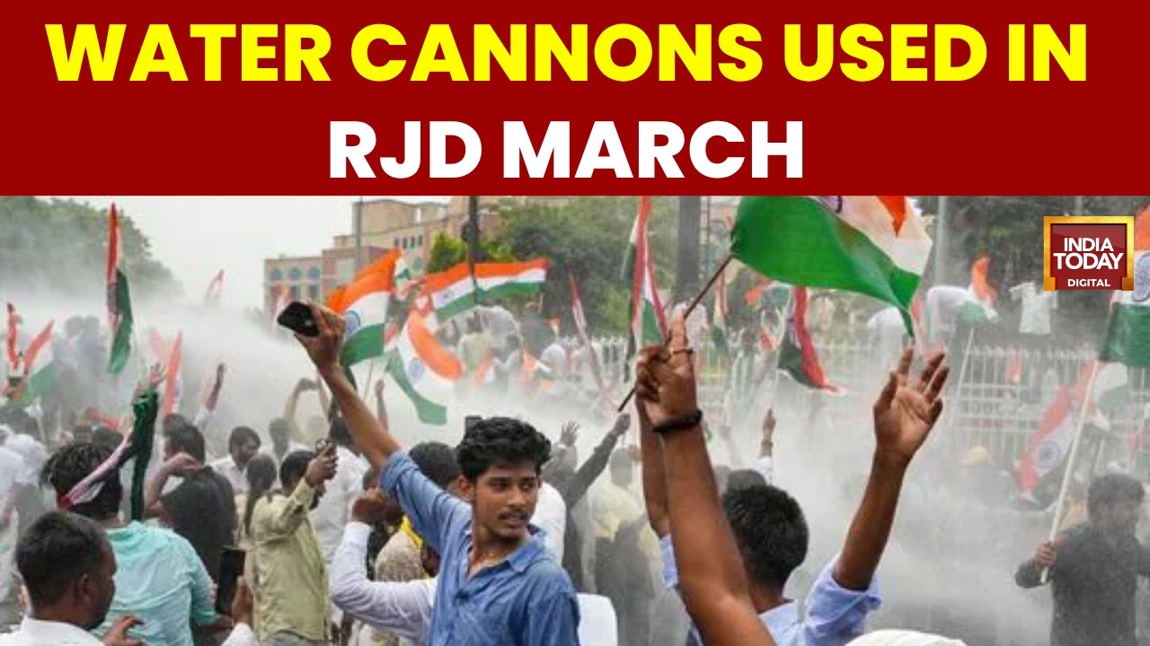 Bihar Protest Turns Intense As Police Use Water Cannon In Patna | Bihar News | Tejashwi Yadav | BJP
