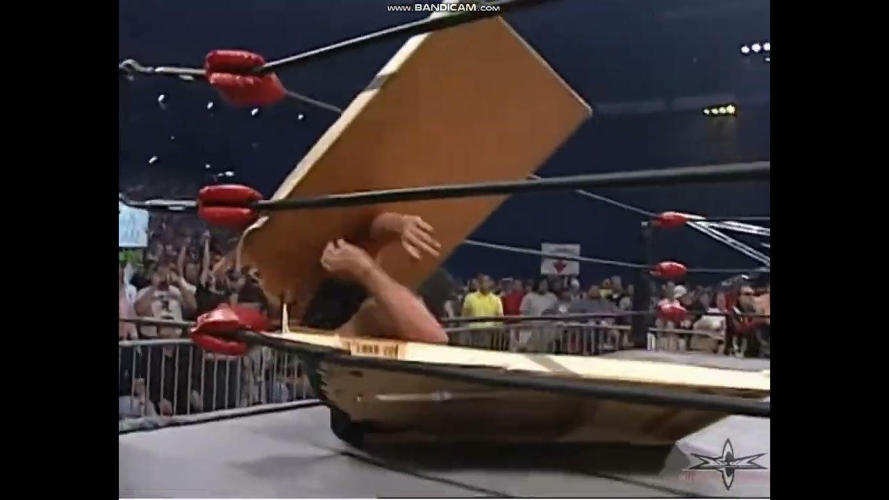 Brian Knobs sends Hak through table