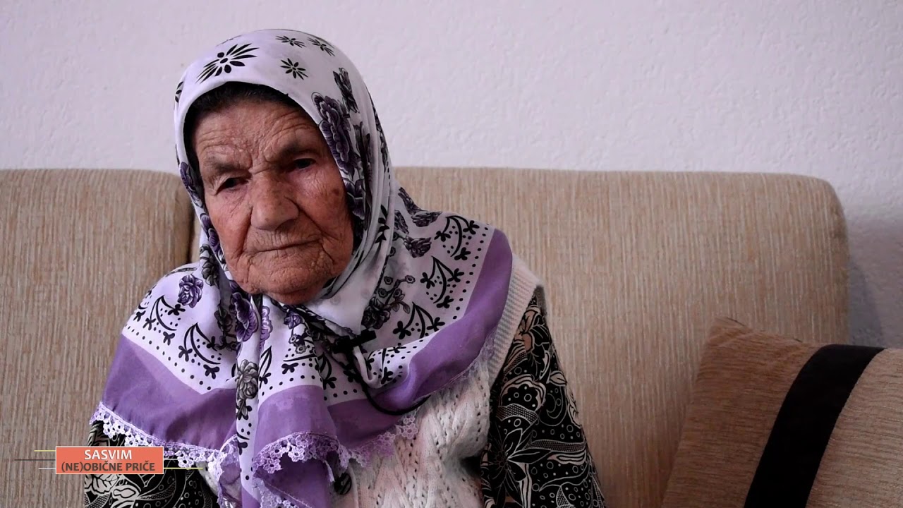 Nana Fata ima 90 godina, plete bez naočara