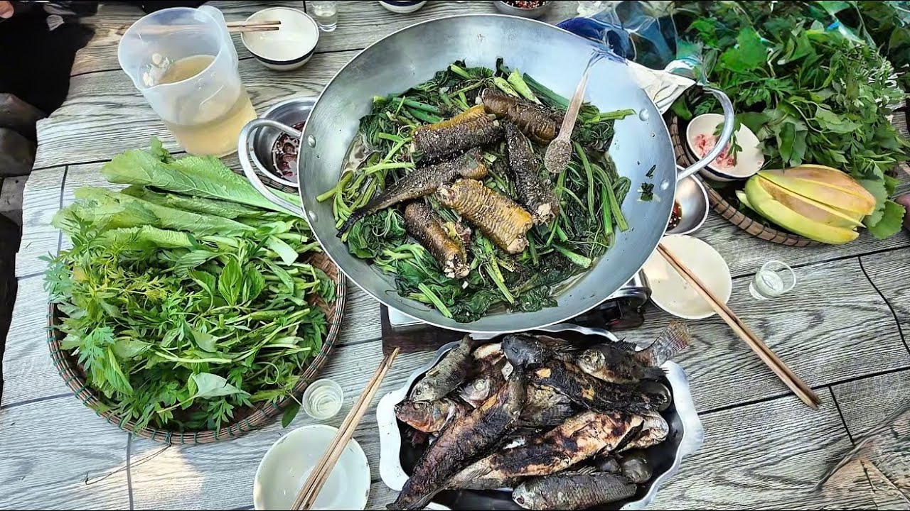 Mùng Ba Tết Đặt Thêm Lợp Và Khai Xuân Nhậu Sương Sương Trên Ghe 