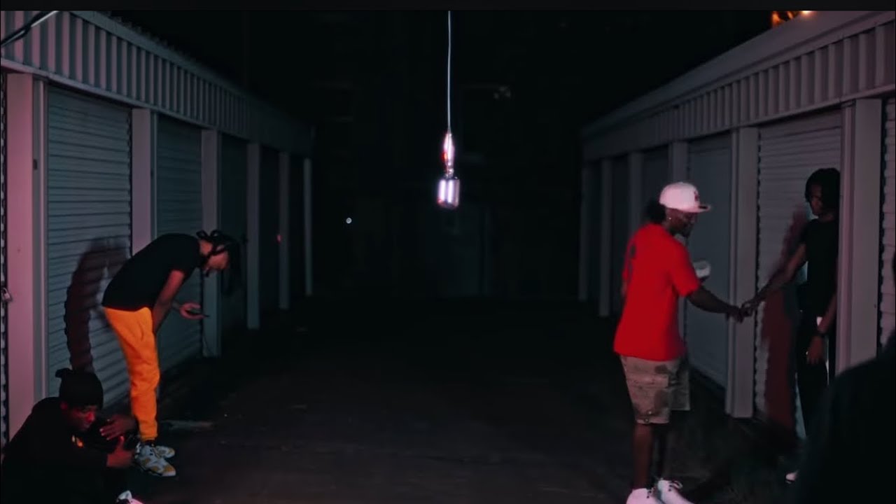 Kelo Gee - Keep Living (Live Performance by @acrazyproductiontv)