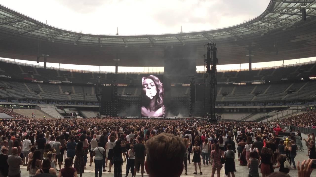 Beyoncé - Intro [Formation] (Live @ Stade de France, Paris - 21 juillet 2016)