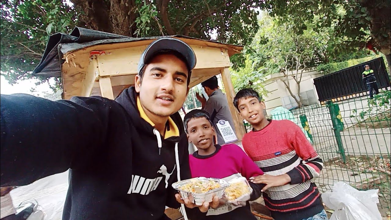 Bina Paise K Saare Food Khaya 😍 