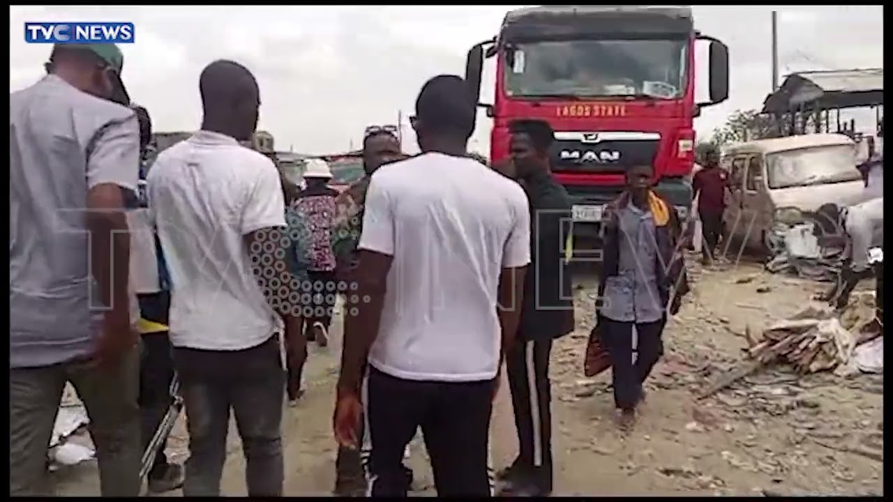 WATCH: Lagos Begins Demolition Of Illegal Structures, Shanties In Jakande Estate, Lekki