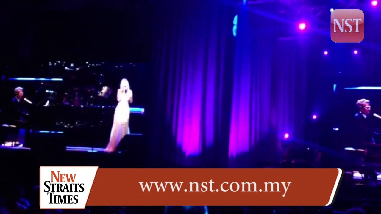Jackie Evancho singing Nessun Dorma, at David Foster and friends Asia Tour