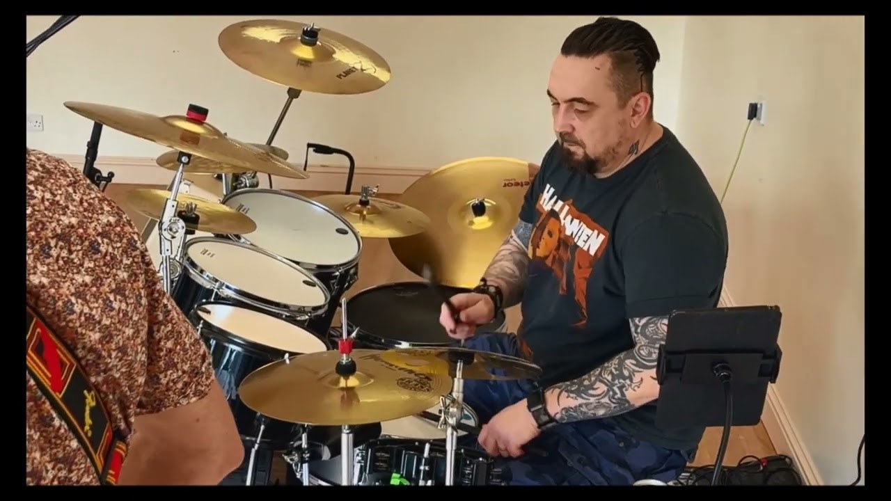 Stop Your Sobbing performed by Eclectica