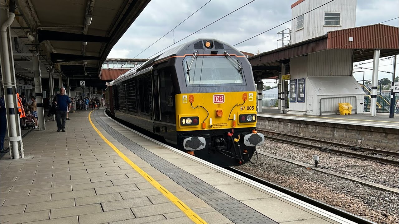 DB Class 67 running the Charter Service on 23/08/25 Terminating at York 