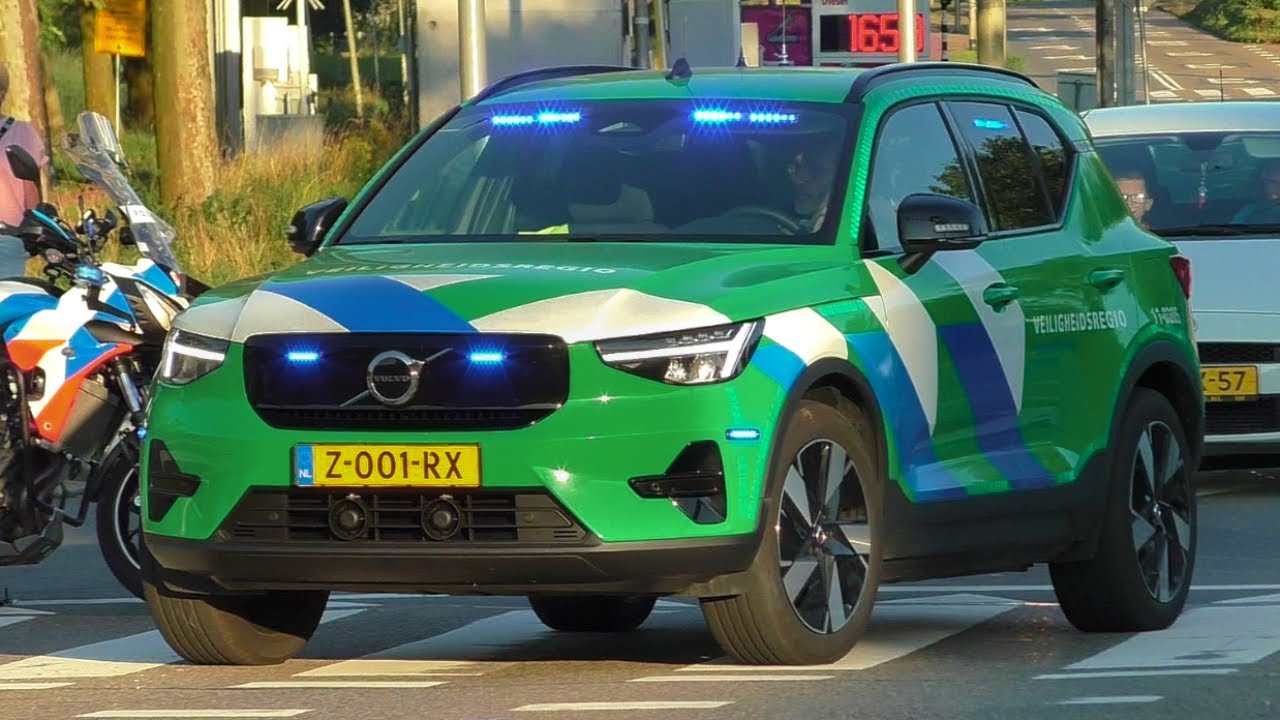 [Nieuwe Volvo XC40 Veiligheidsregio] Grote brand in Purmerend - PRIO 1 aankomst Leider-CoPi VrZW!