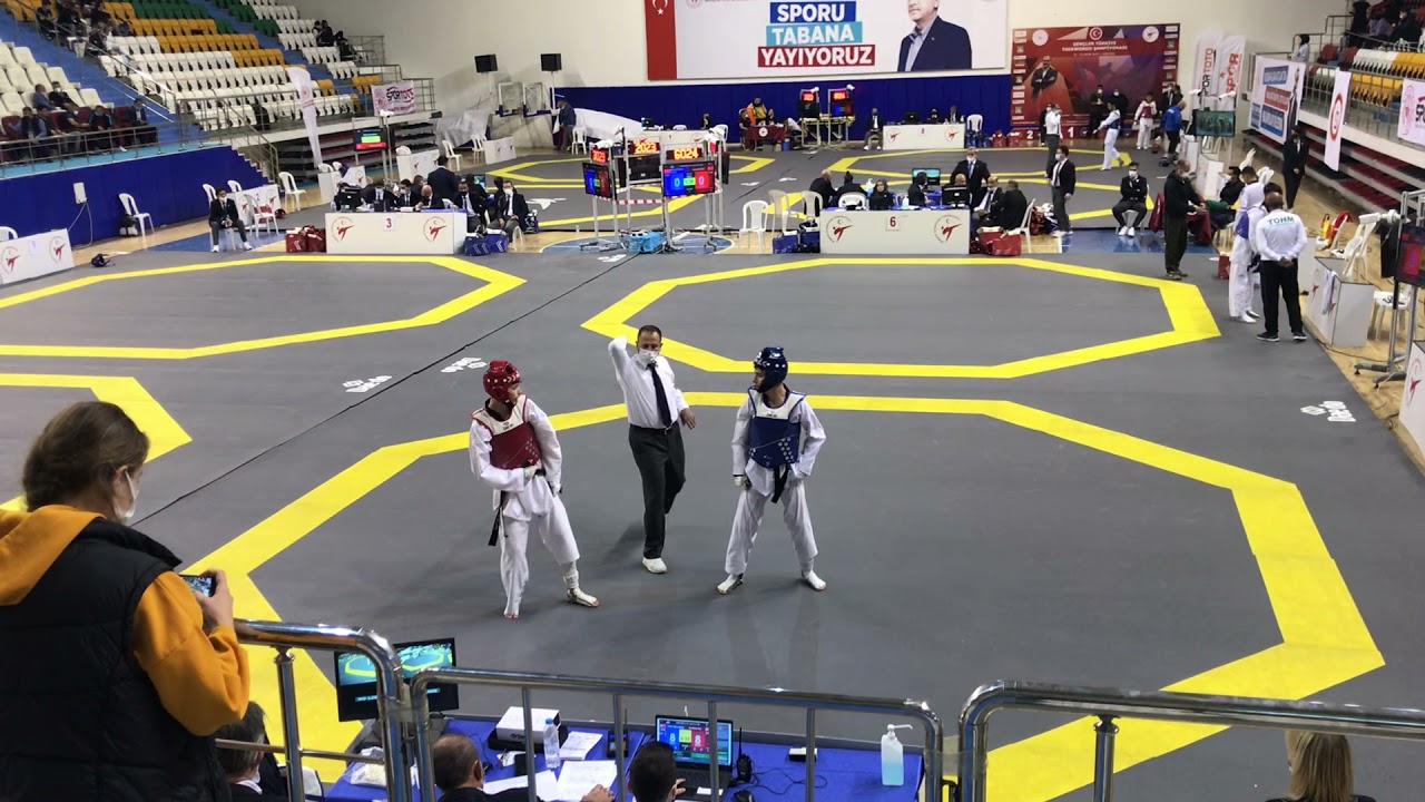 Tevfik Talha Aksoy 2021 Türkiye Gençler Taekwondo şampiyonası 55. Kg çeyrek final