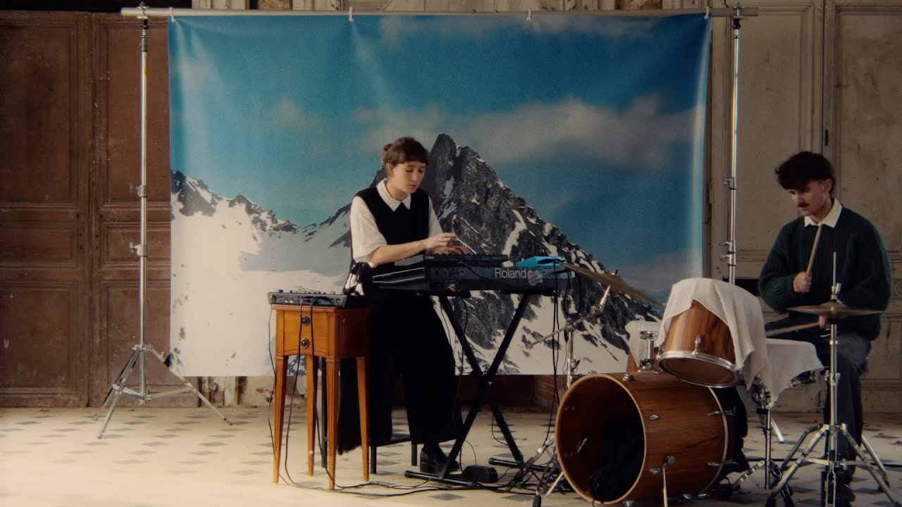 Chloé Antoniotti - Mana