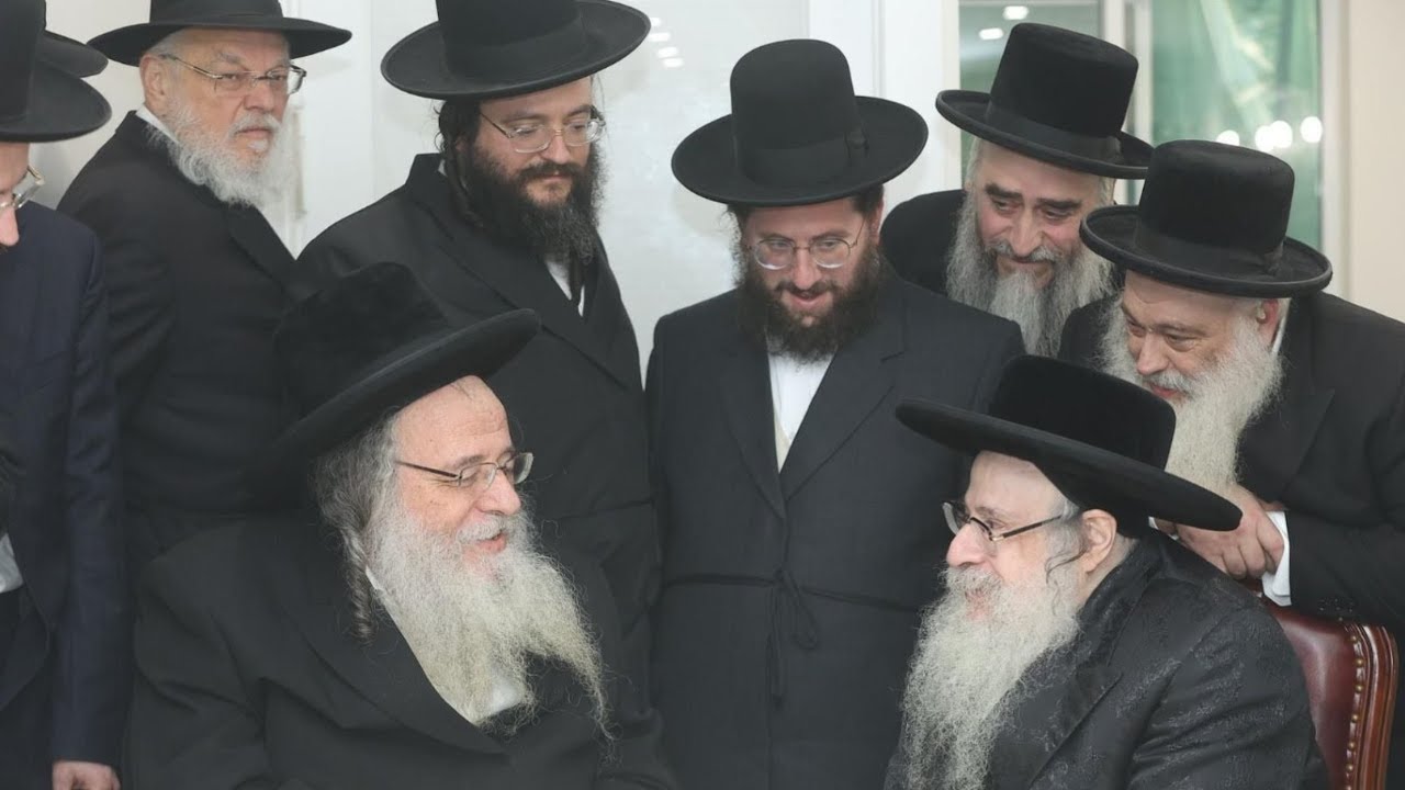 R' Shaul Alter Visits Sanz Klausenburg Rebbe | ראש הישיבה מגור עם האדמו