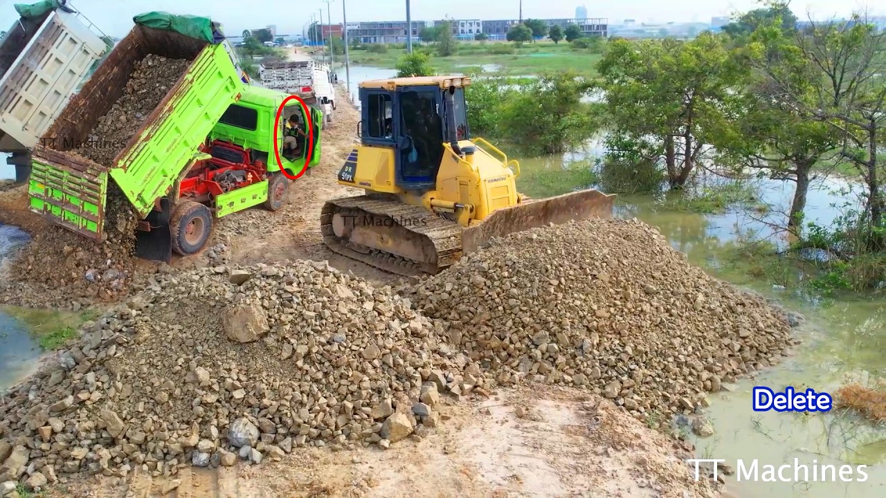 So Smart Driver Filling Flooded Area Using DR51PX Komatsu Dozer Push Stone Into Water & Dump Trucks