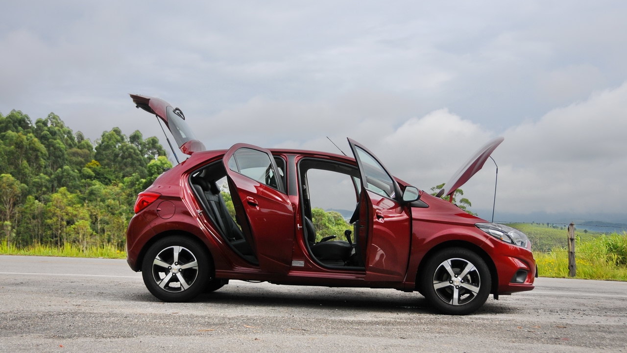 Chevrolet Onix LTZ automatico no uso com Bob Sharp