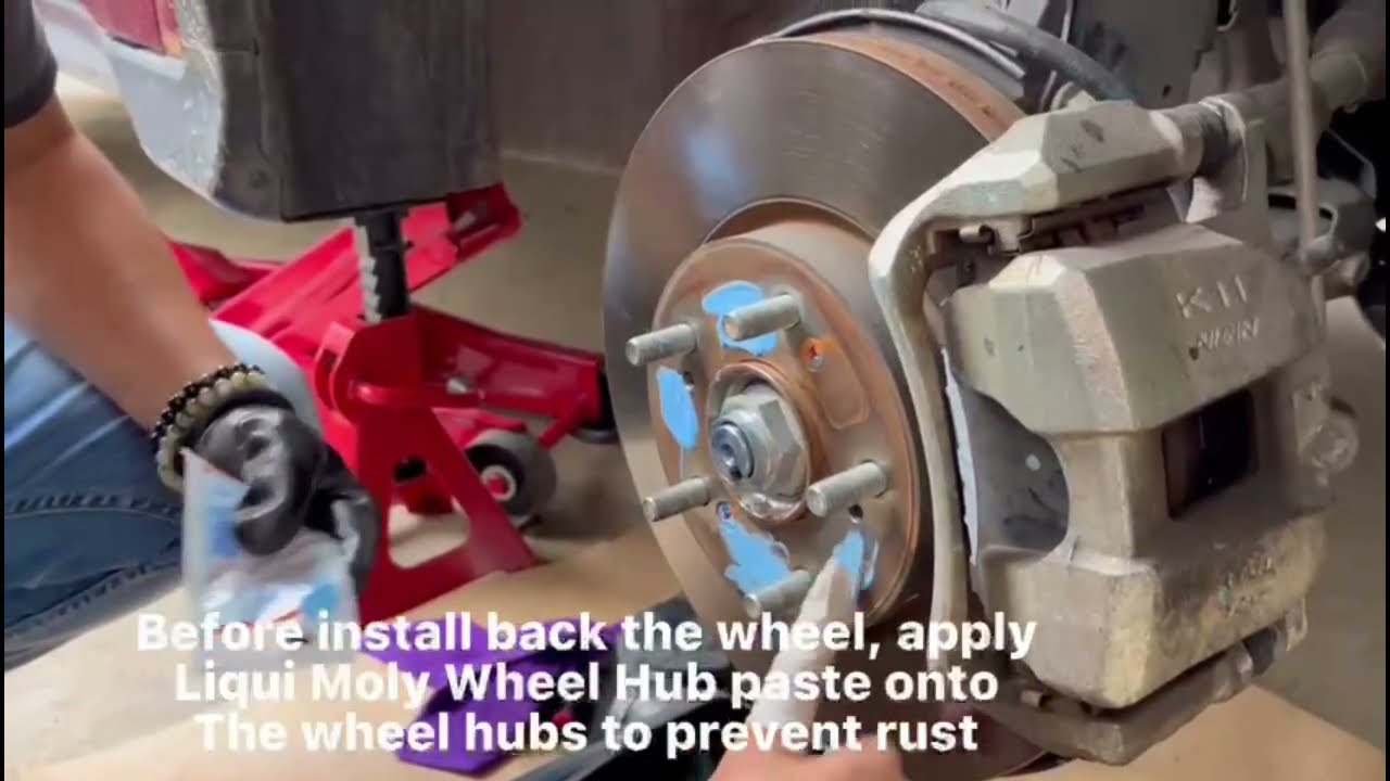 Your brakes making screeching sound or squealing noise? Fix it with LIQUI MOLY Brake System Service!