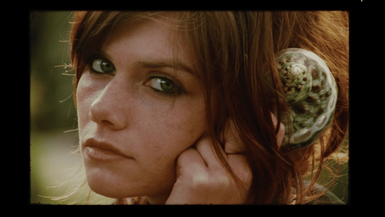 Madeline - Les corbeaux (Clip Officiel)