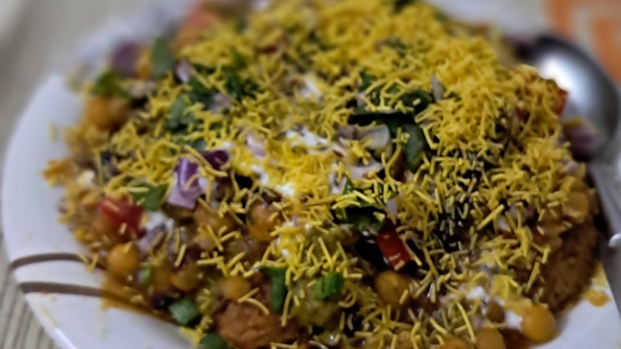 आलू टिकी चाट ghar pe hi bnay testy testy और khaiye#deshifood #youtubeshorts #foodie #trending #easy