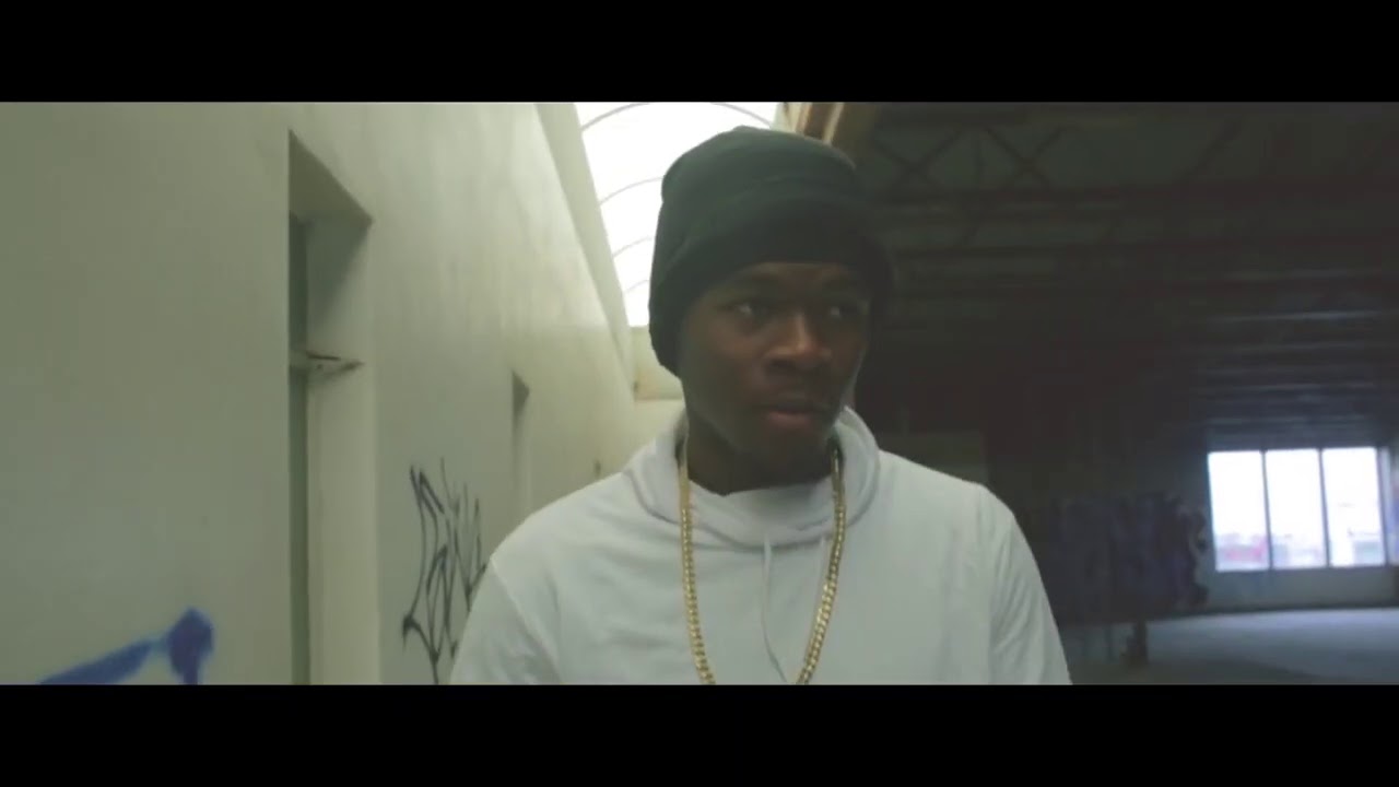 AMoBrobro - Comma's (Music Video)