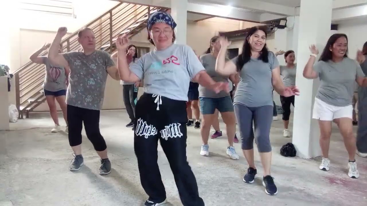 Zumbasisbrogray🩶🤍🩵Body dancer ,Rico mambo🩶/coach Niño