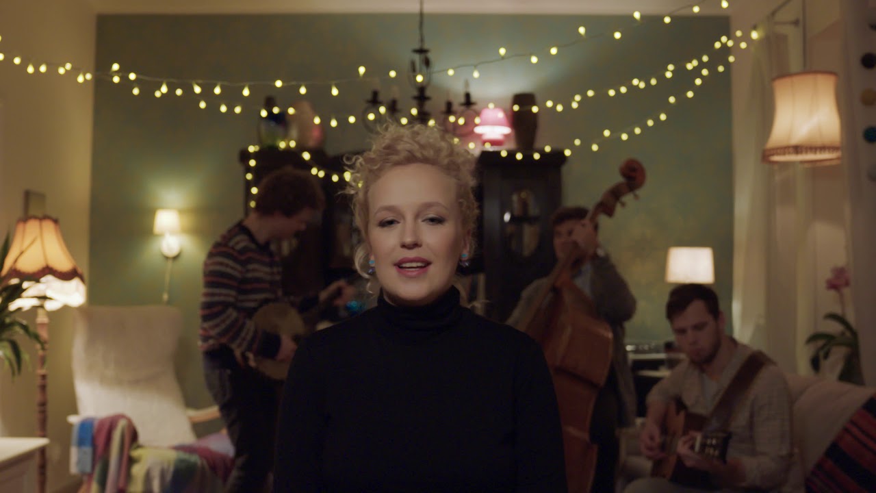 Curly Strings – Sõbrad, mu kallid [Official Music Video]