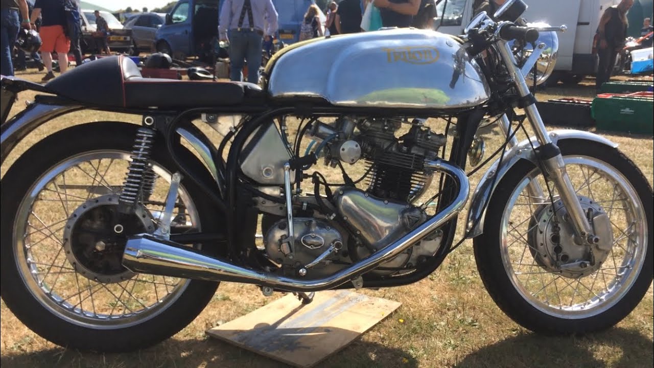 Popham Airfield Motorcycle Show Autojumble MEGA MEET Vintage Norton Triton & Triumph - Film 2 of 2