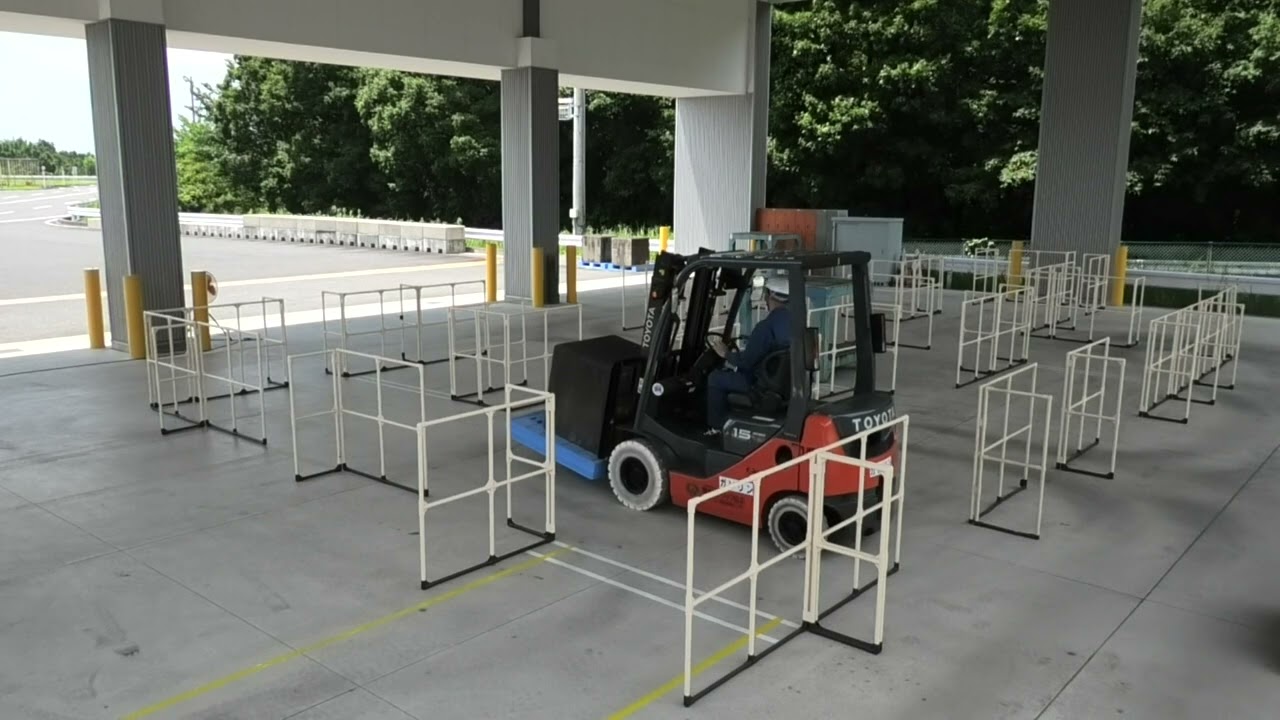 フォークリフト荷役技能検定（運転・カウンター）