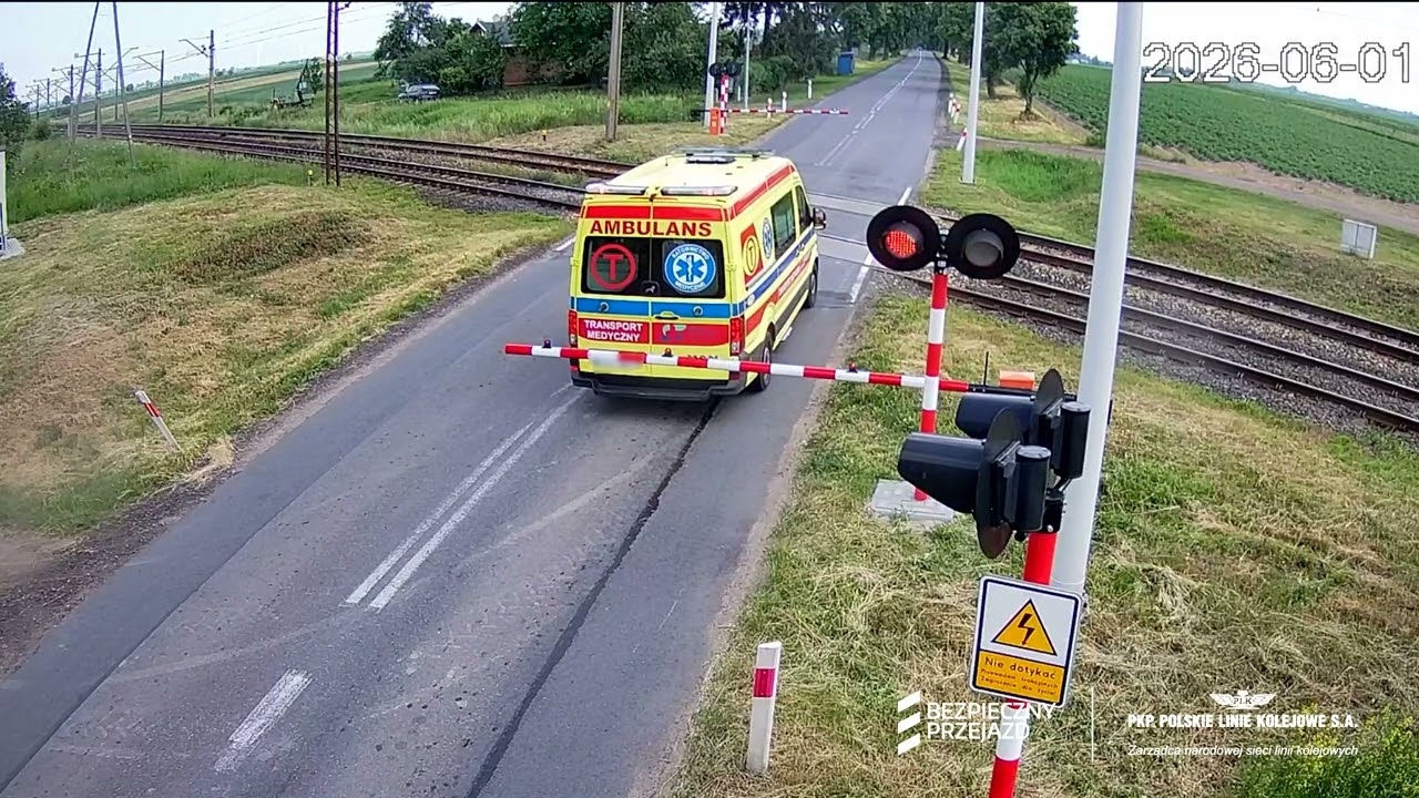 Sędzice &ndash; Sieradz: czerwone światło i opadająca rogatka to&hellip; za mało dla kierowcy zawodowego