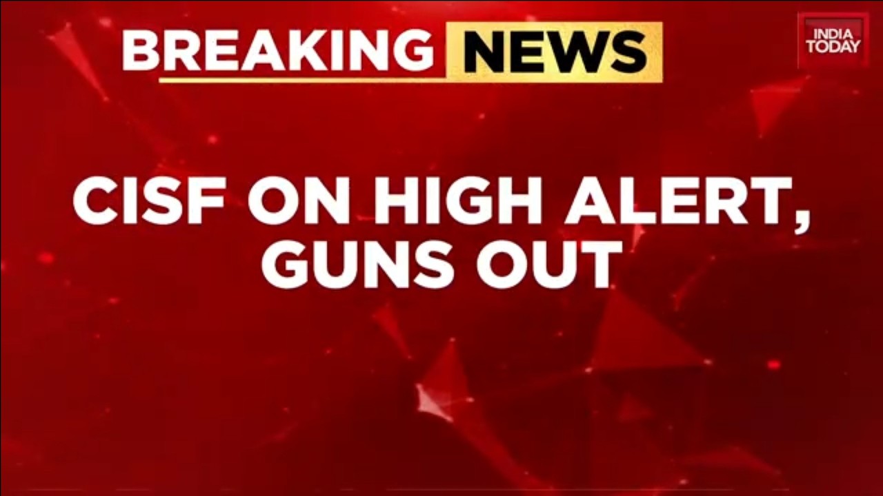 Heavy Security Outside Parliament Ahead Of Cockroach Janta Party March | CISF On Alert | CJP Protest