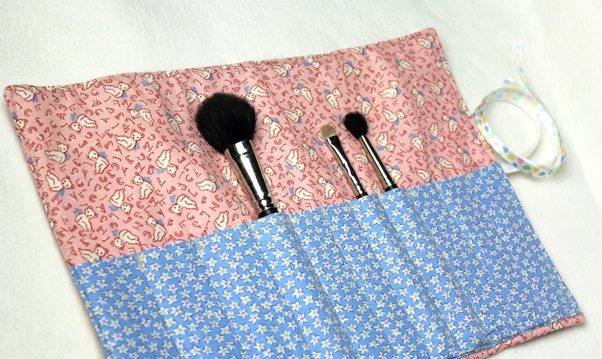 How-to: Makeup Brush Carrier by Crafty Gemini