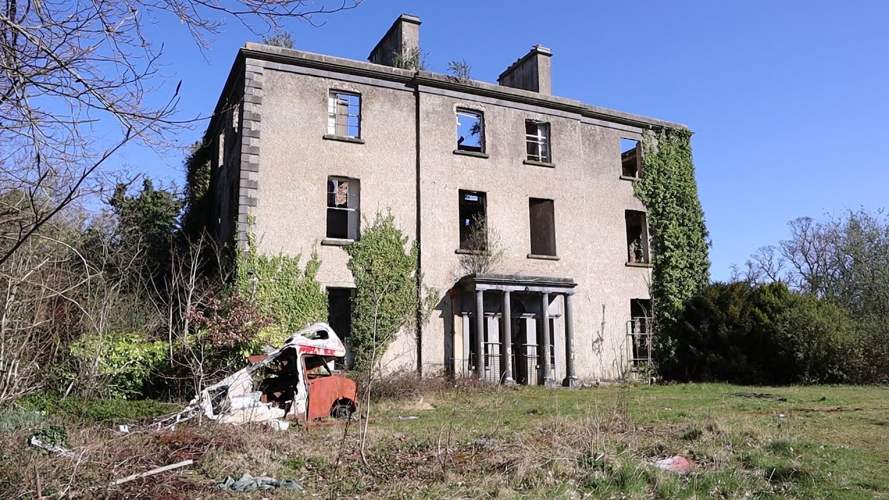 EXPLORING AN ABANDONED MANSION WITH A SECRET TUNNEL
