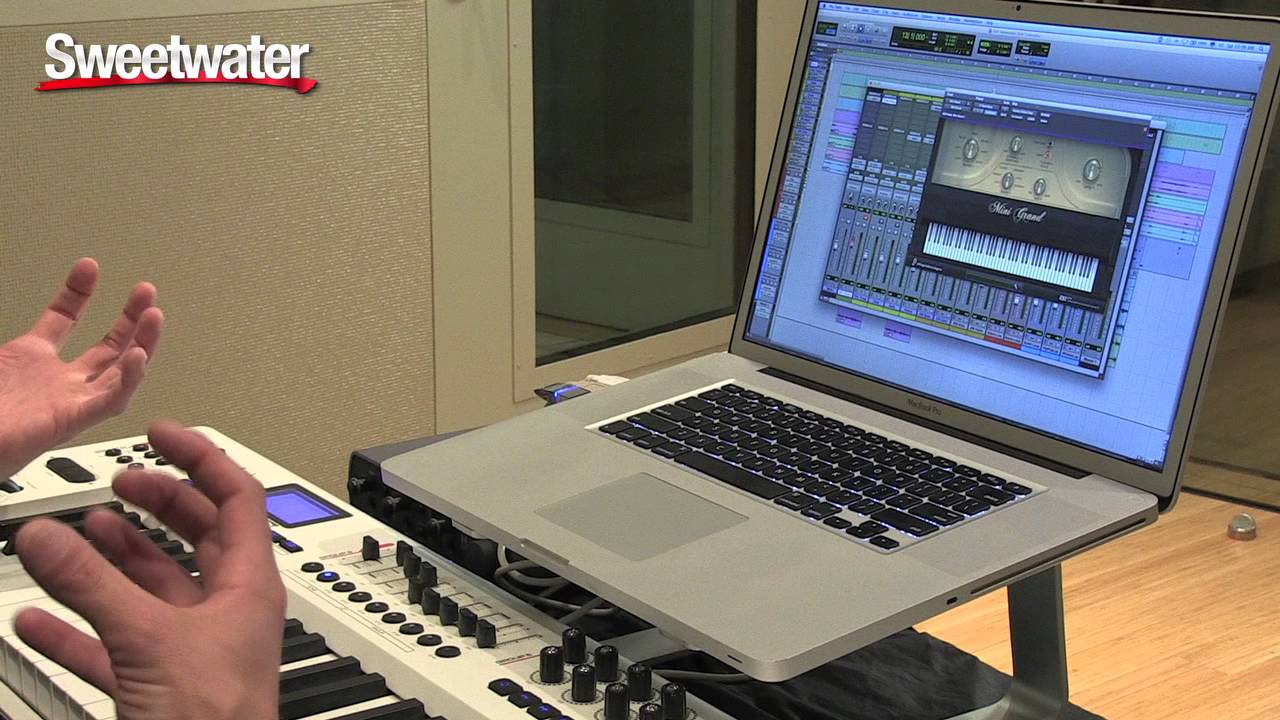 M-Audio Axiom Pro 61 USB/MIDI Keyboard Controller Demo - Sweetwater Sound