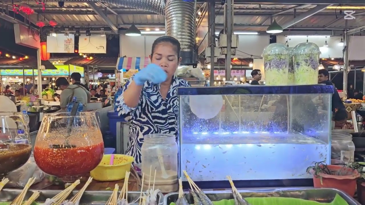 តោះសាកភ្លក់កំពឹសលោតផ្សាររាត្រីកោះនរា🤤 #eatting #travel 