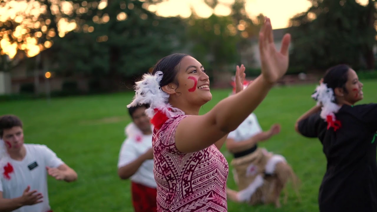 Traditional Samoan Sasa Dance