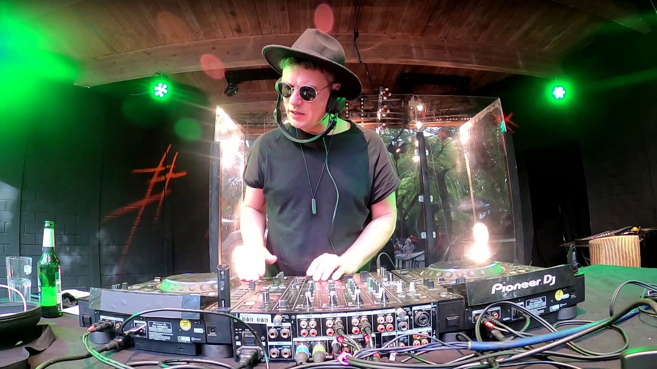 Mikah - Schrødingers Lichtung 9x9 @ Schrødingers Hamburg, 2020-09-19