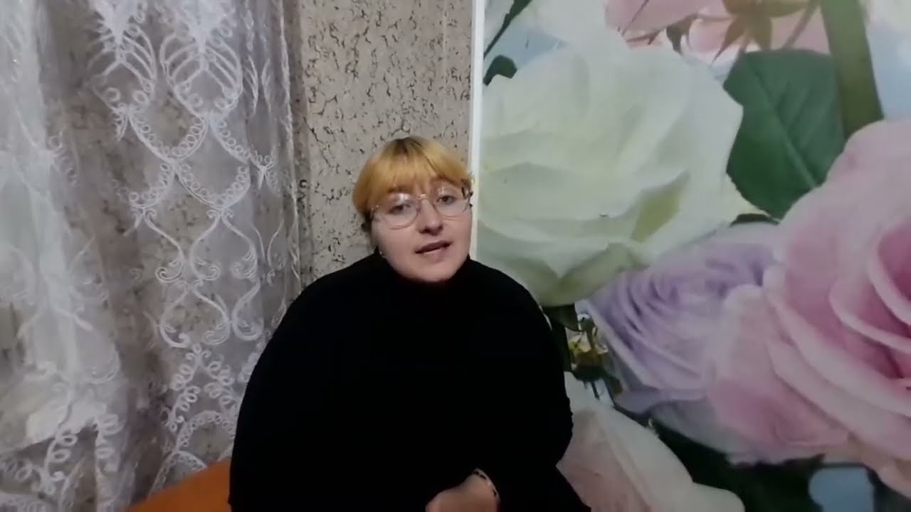 Тетяна Остапчук читає вірш Людмили Лєгостаєвої 
