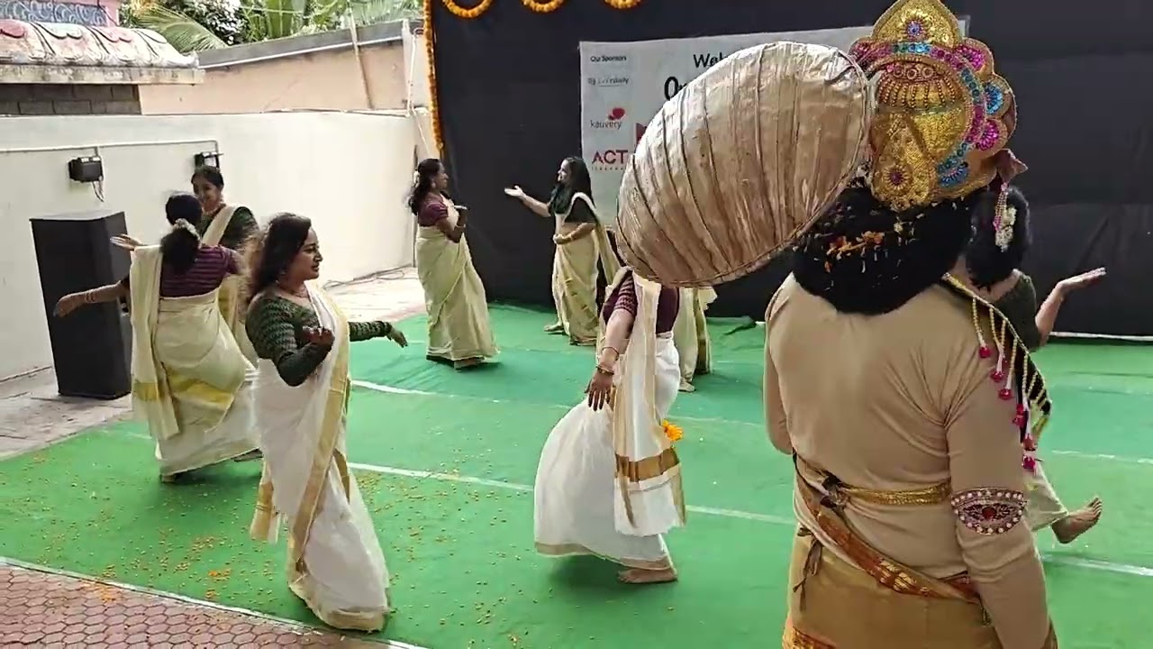 Thiruvathirakali - STS Onam 2025