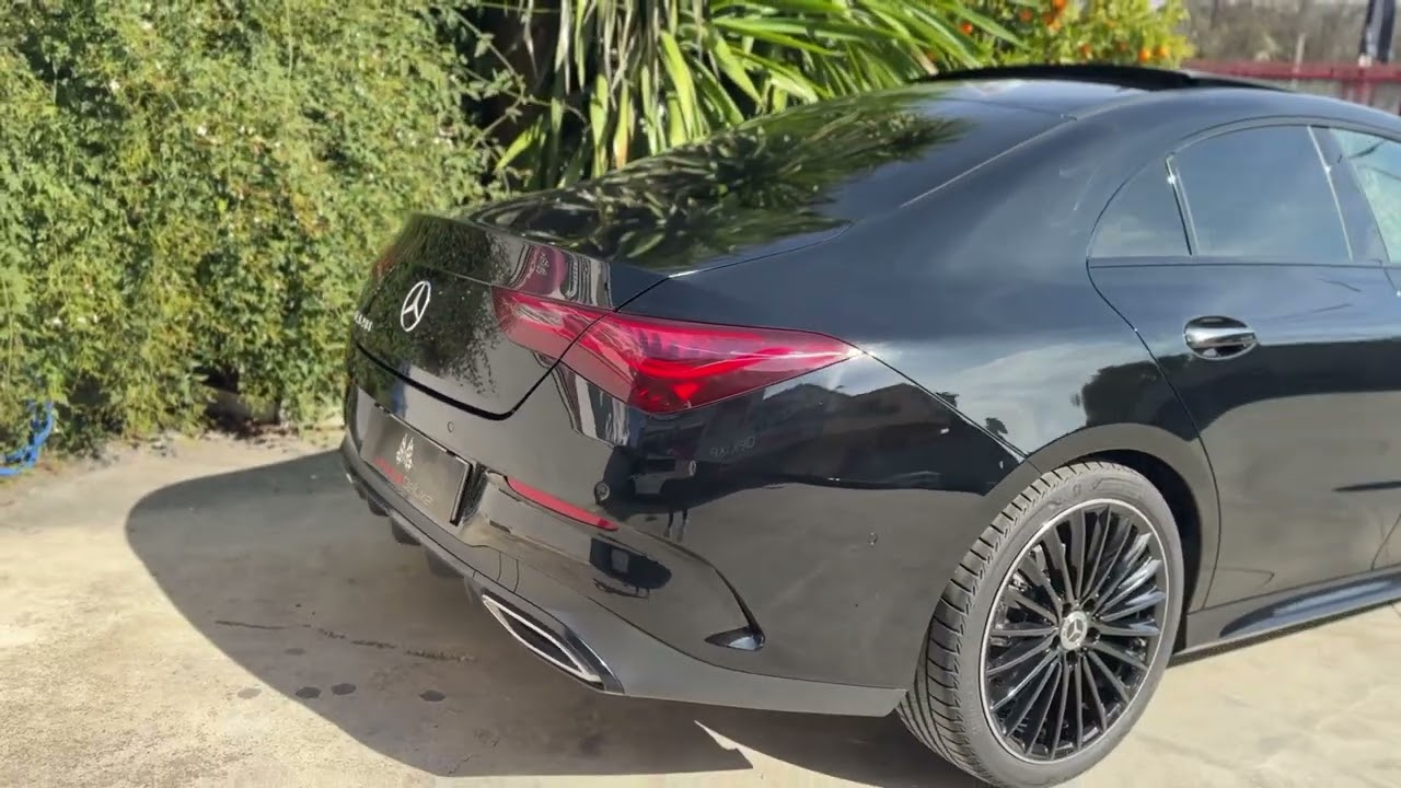 Mercedes Benz. CLA 200 AMG Line