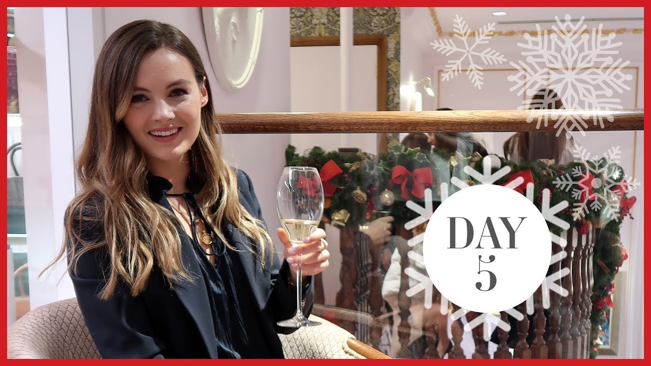STARTING MY CHRISTMAS SHOPPING | Vlogmas #5