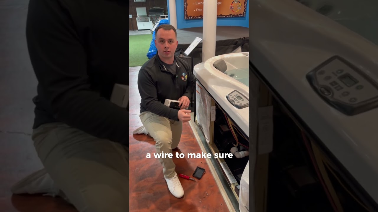 How to change your Clear Ray Bulb- Jacuzzi 2025