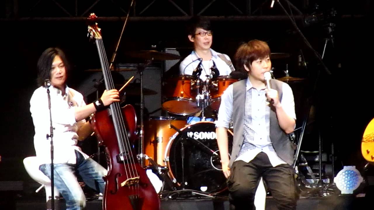 Talking 木村托莎 Double Bass 髒話 @ 20110522 五月天 Just Rock It