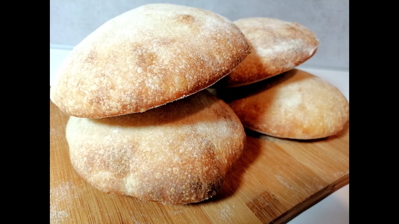 Puccia tarantina cotta nel forno di casa