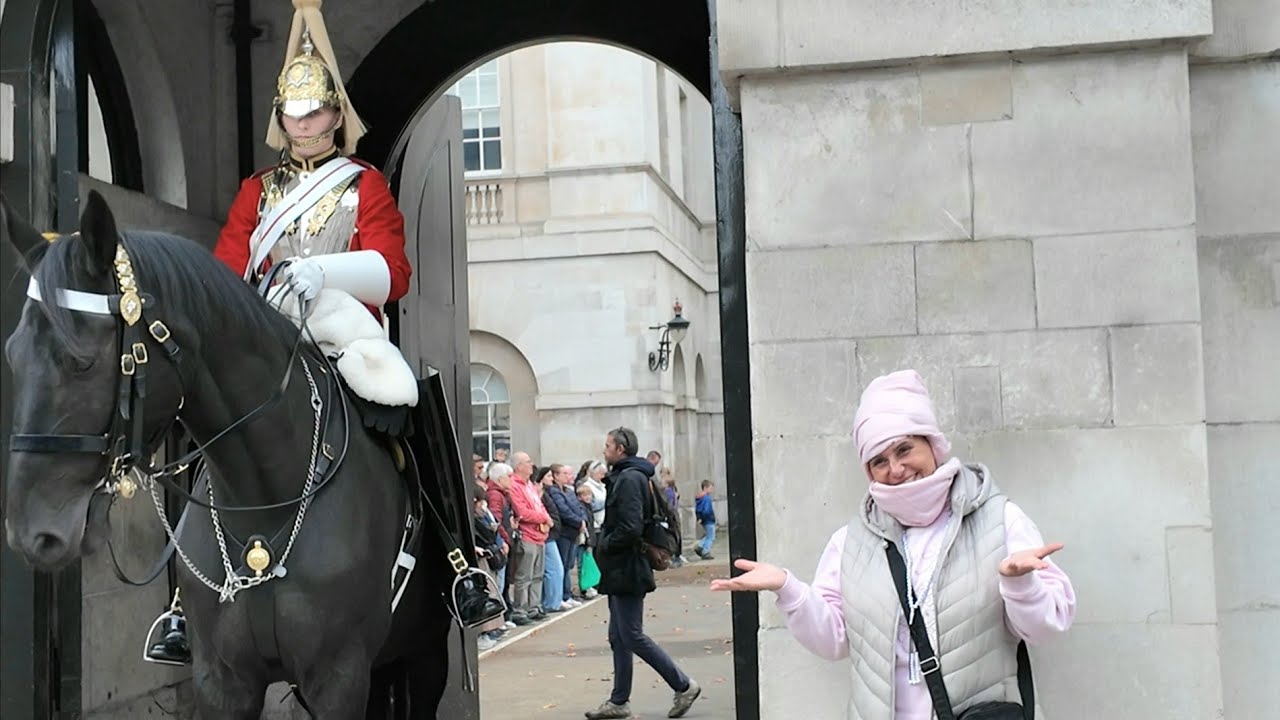 Карен сегодня вернулась в Horse Guard