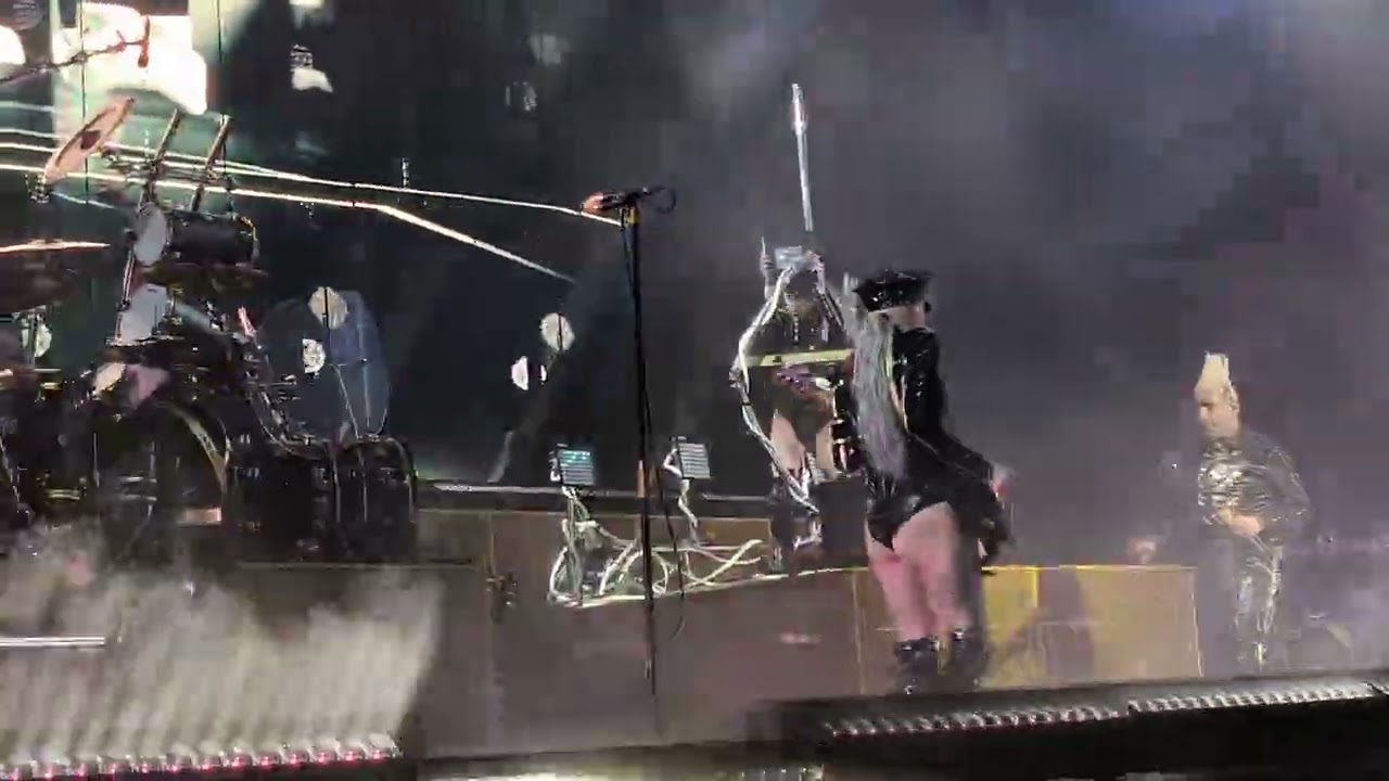 Lindemann - Sport Frei (Live Budapest MVM Dome)