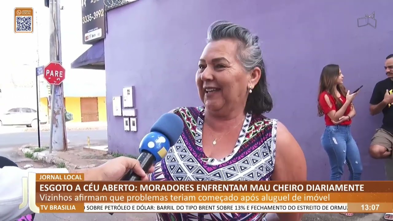 JL - Esgoto a céu aberto: moradores enfrentam mau cheiro diariamente
