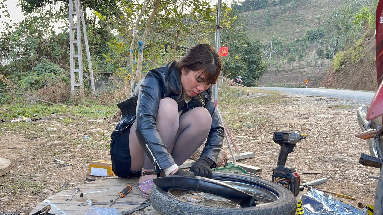 Girls' Repair Jobs to Earn Daily Income in Rural Areas